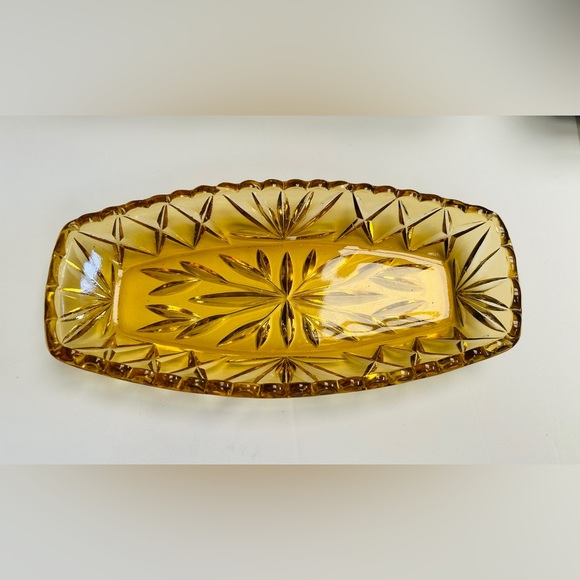 Hazel Atlas glass Celery dish in-prescut gold pattern. No blemishes! - Picture 1 of 3